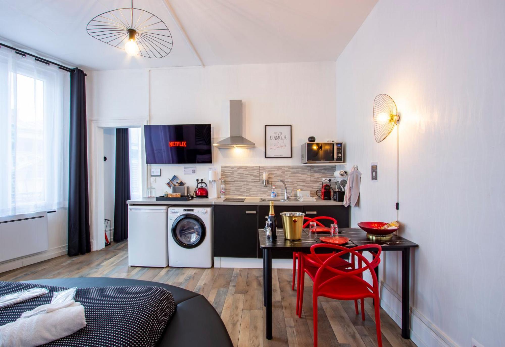 L'Hyper Centre - Netflix & Wifi - Literie Haut De Gamme - Check-In 24H24 - Goodmarning Châlons-en-Champagne Exterior foto